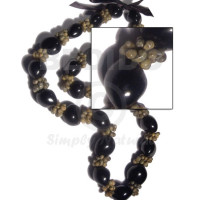 22 pcs. black kukui nuts