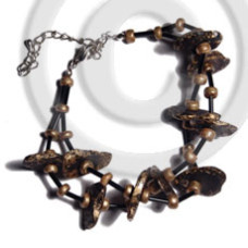 Black coco nuggets in metallic