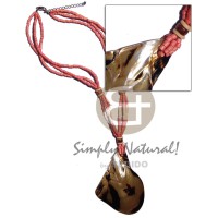 Freeform natural shape blacklip in