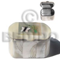 Inlaid troca pillbox butterfly