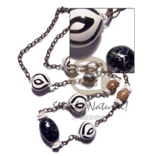 4 pcs. zebra kukui nut 4 pcs. zebra kukui nut