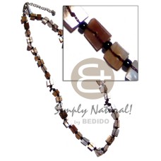 Floating brownlip chips Floating brownlip chips