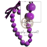 Painted graduated kukui nuts