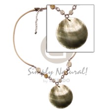 40mm round blacklip pendant